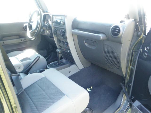 Jeep Wrangler 2010 photo 4