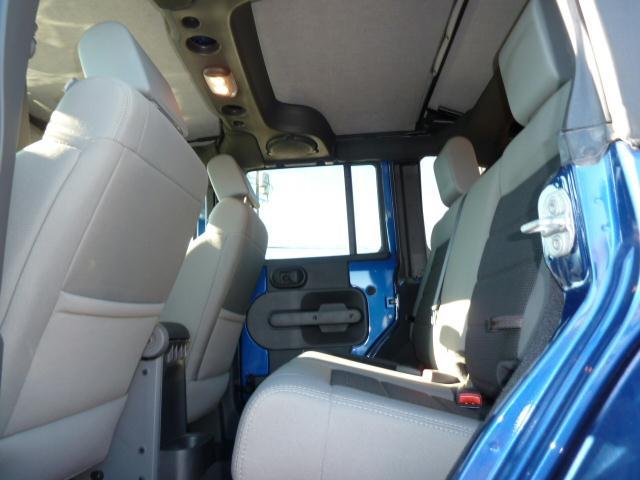 Jeep Wrangler 2010 photo 3