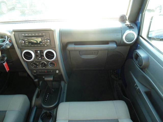 Jeep Wrangler 2010 photo 5