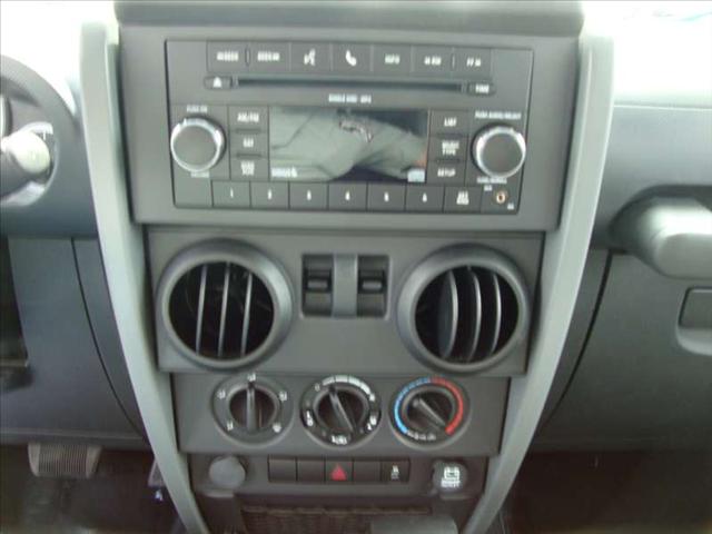 Jeep Wrangler 2010 photo 1