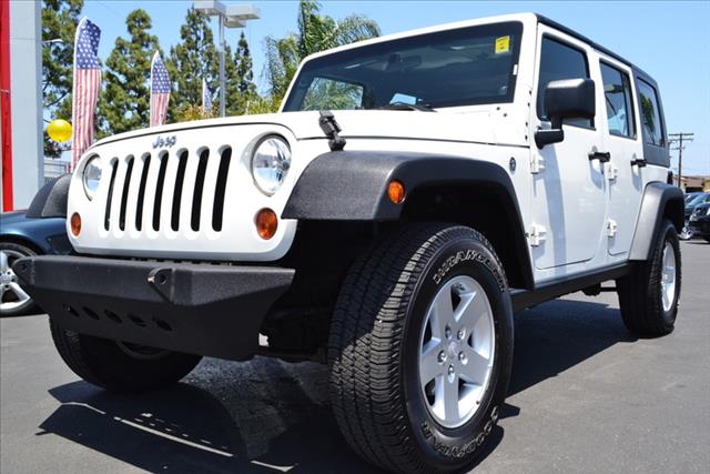 Jeep Wrangler 2010 photo 2