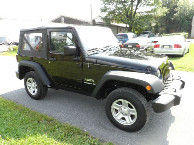 Jeep Wrangler 2010 photo 2