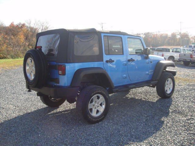 Jeep Wrangler 2010 photo 2