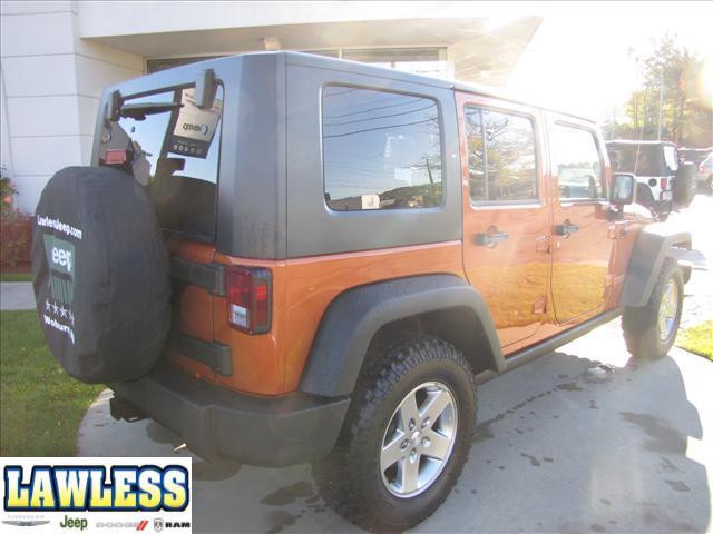 Jeep Wrangler 2010 photo 2