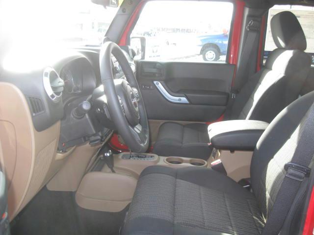 Jeep Wrangler 2011 photo 1