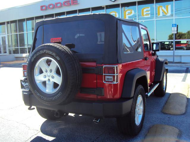 Jeep Wrangler 2011 photo 2