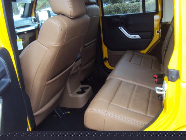 Jeep Wrangler 2011 photo 4
