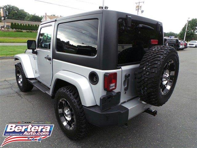 Jeep Wrangler 2011 photo 4