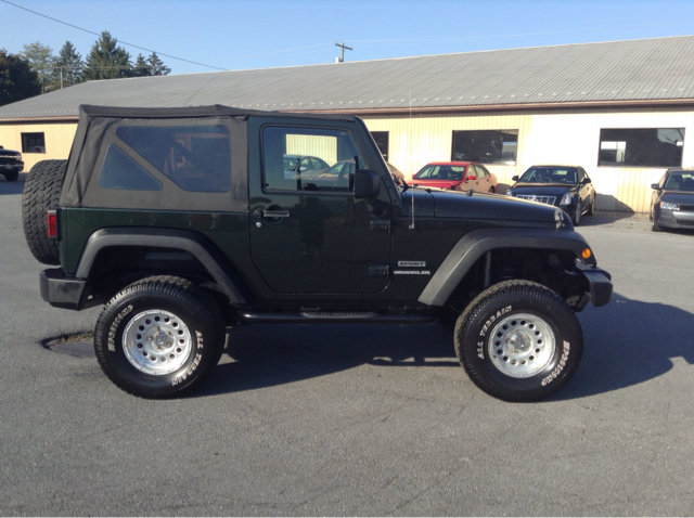 Jeep Wrangler 2011 photo 2
