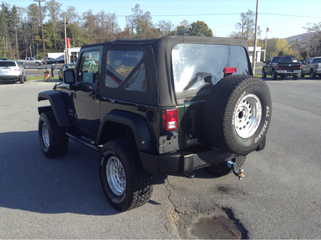 Jeep Wrangler 2011 photo 4