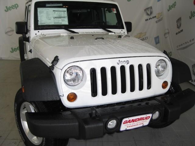 Jeep Wrangler 2011 photo 2