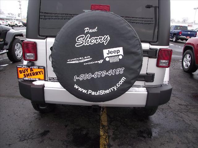 Jeep Wrangler 2011 photo 3