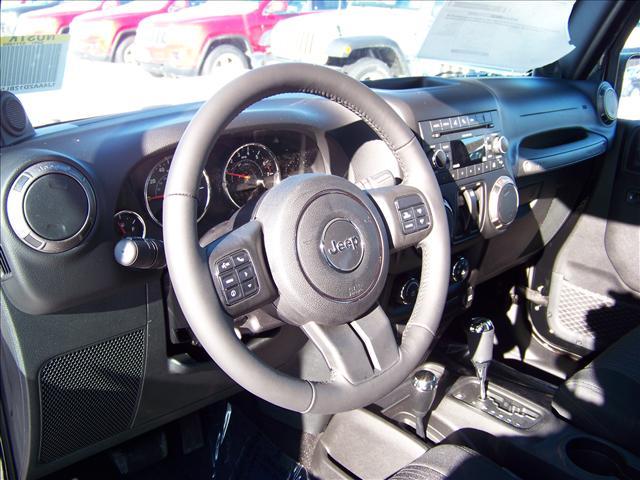 Jeep Wrangler 2011 photo 3