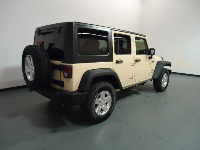 Jeep Wrangler 2011 photo 1