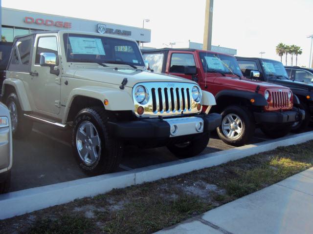 Jeep Wrangler 2011 photo 1