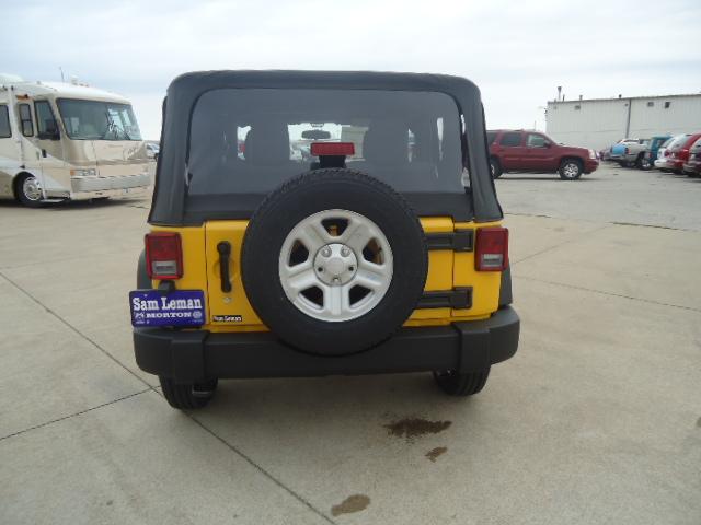 Jeep Wrangler 2011 photo 5