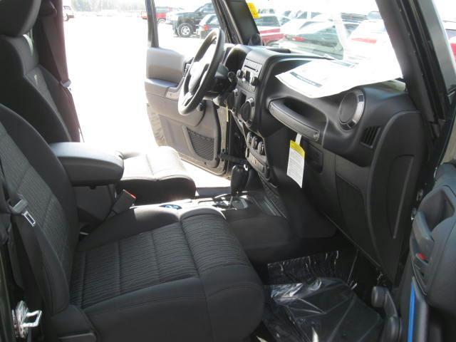 Jeep Wrangler 2011 photo 4