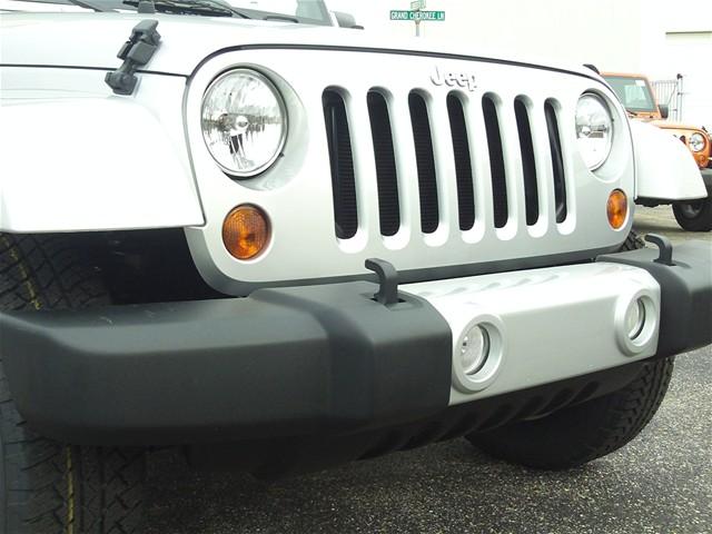 Jeep Wrangler 2011 photo 2