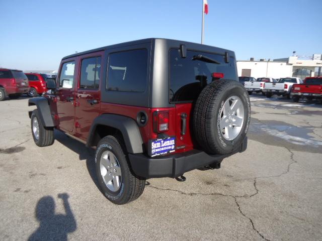Jeep Wrangler 2011 photo 2