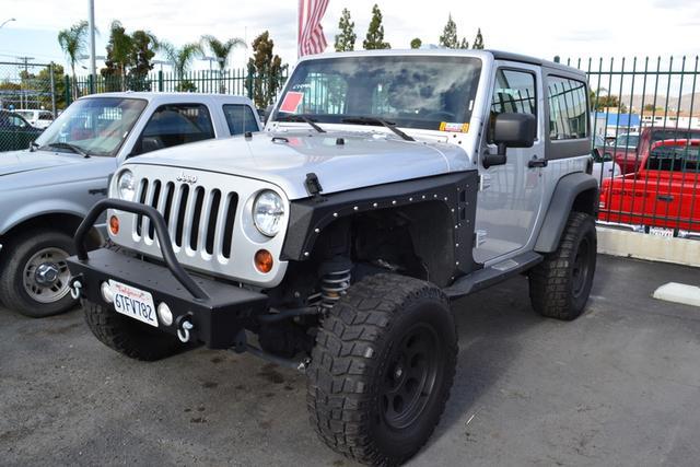 Jeep Wrangler 2011 photo 2