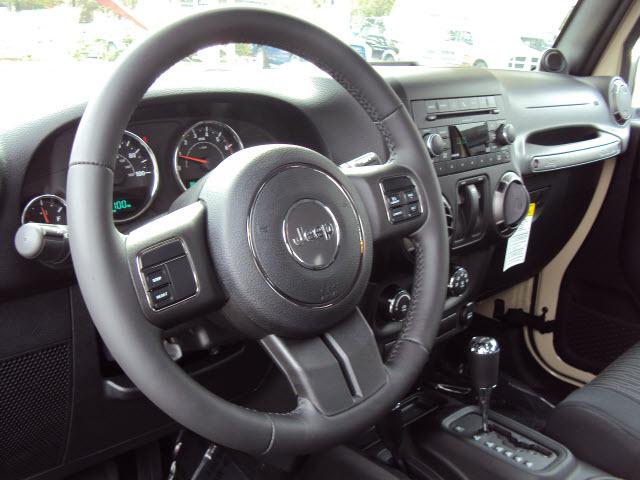 Jeep Wrangler 2011 photo 5