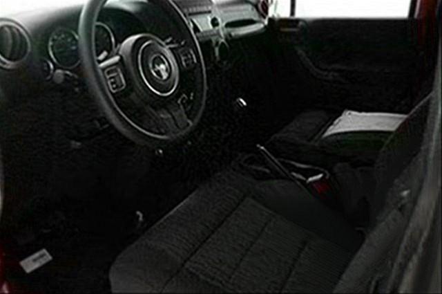 Jeep Wrangler 2011 photo 2