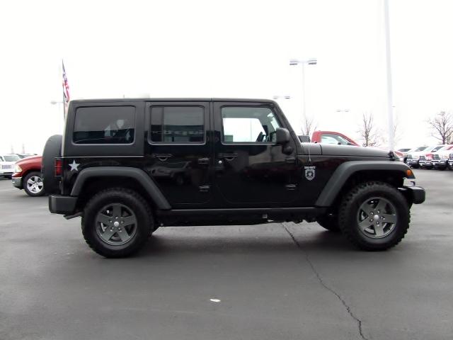 Jeep Wrangler 2011 photo 2