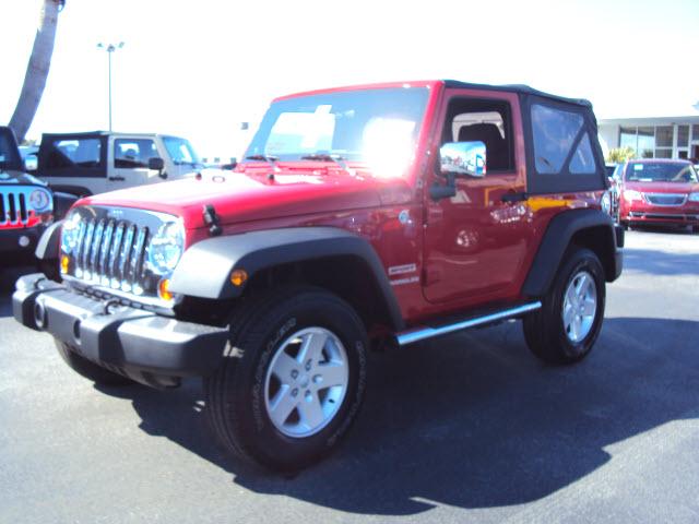 Jeep Wrangler 2011 photo 1