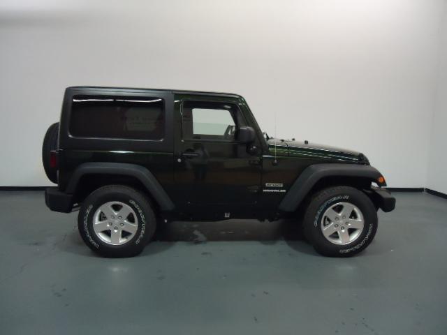 Jeep Wrangler 2011 photo 4
