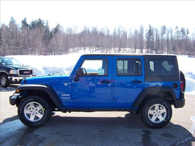 Jeep Wrangler 2011 photo 1
