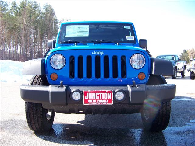 Jeep Wrangler 2011 photo 4