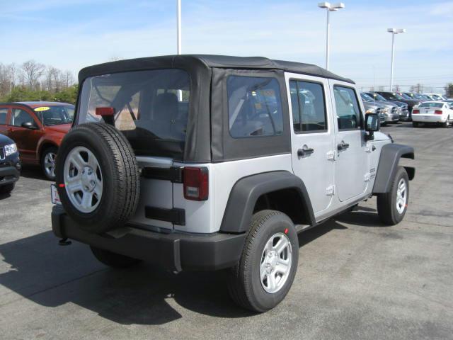 Jeep Wrangler 2011 photo 2