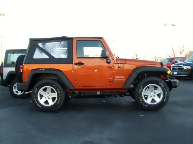 Jeep Wrangler 2011 photo 1
