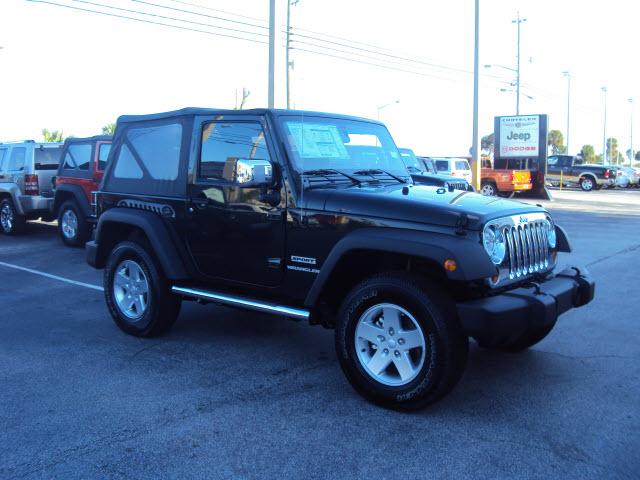 Jeep Wrangler 2011 photo 1