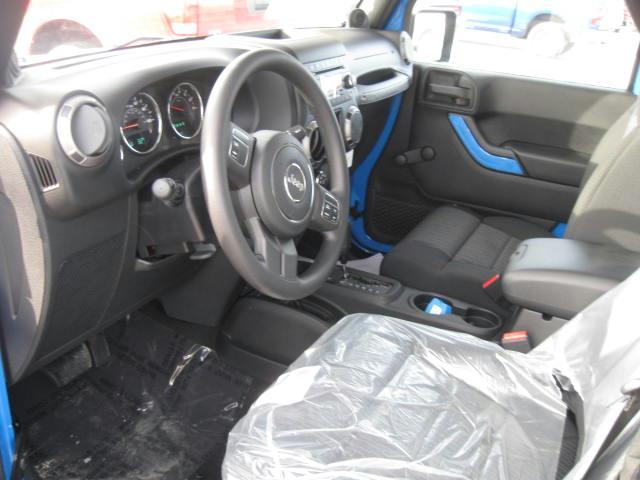 Jeep Wrangler 2011 photo 3