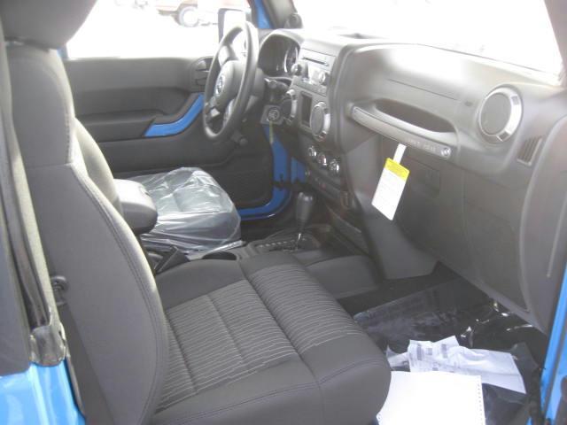 Jeep Wrangler 2011 photo 4