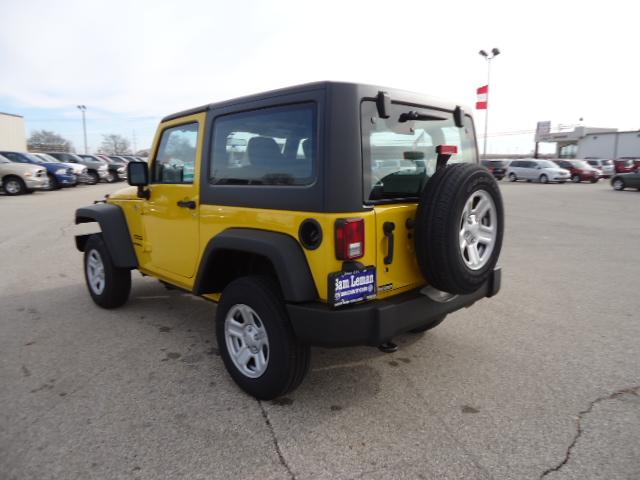 Jeep Wrangler 2011 photo 1