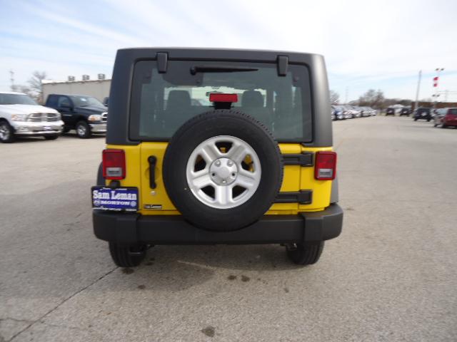 Jeep Wrangler 2011 photo 4