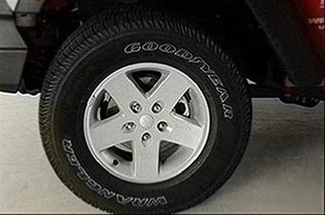 Jeep Wrangler 2011 photo 2