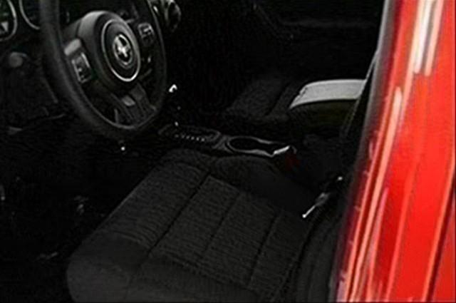Jeep Wrangler 2011 photo 4