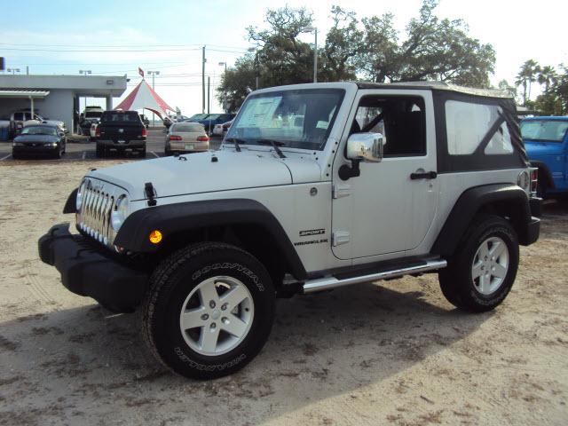 Jeep Wrangler 2011 photo 1