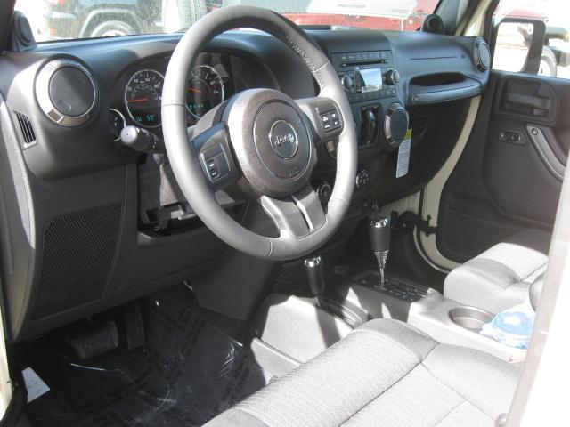 Jeep Wrangler 2011 photo 1