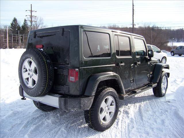 Jeep Wrangler 2011 photo 2