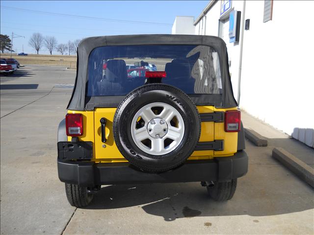 Jeep Wrangler 2011 photo 2