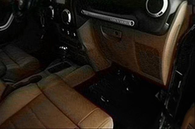 Jeep Wrangler 2011 photo 1