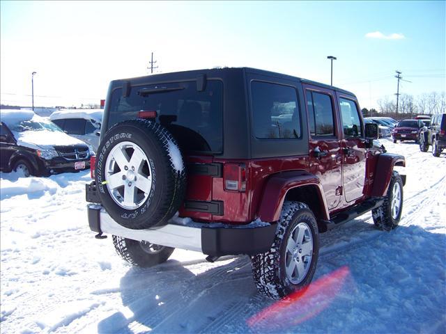 Jeep Wrangler 2011 photo 2