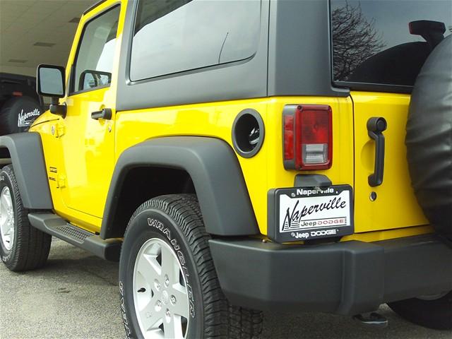 Jeep Wrangler 2011 photo 2