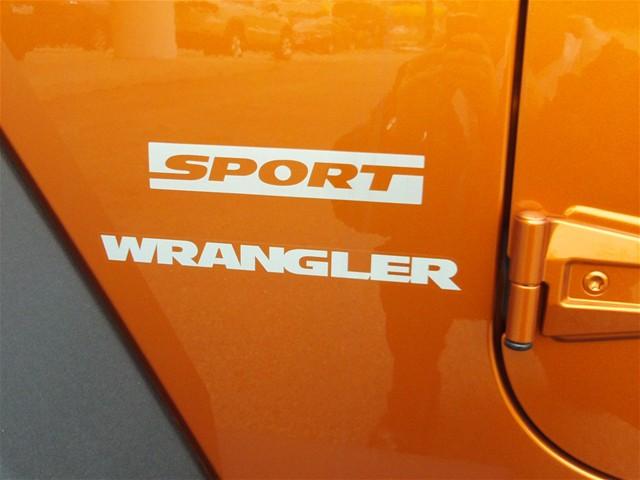 Jeep Wrangler 2011 photo 4