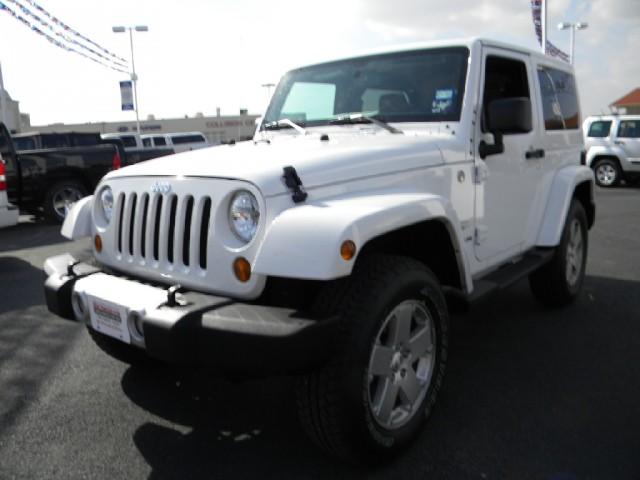 Jeep Wrangler 3500 15 Passenger Sport Utility