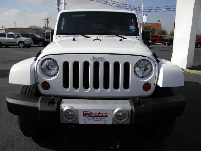 Jeep Wrangler 2011 photo 1
